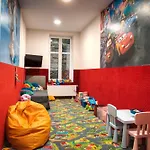 Grey Otel
