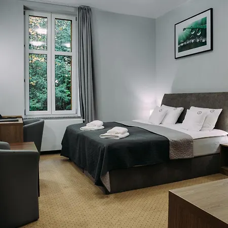 Ξενοδοχείο Grey 3*